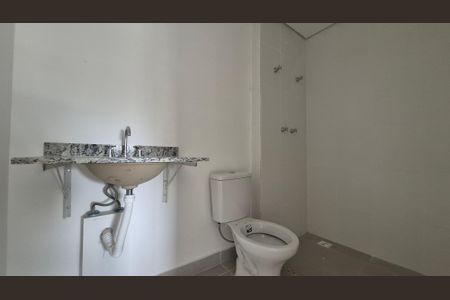 Apartamento à venda com 68m², 2 quartos e 1 vaga Apartamento à venda com 68m², 2 quartos e 1 vagaBanheiro da suíte