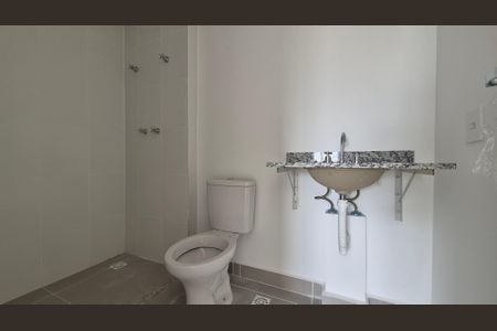 Apartamento à venda com 68m², 2 quartos e 2 vagasBanheiro da suíte