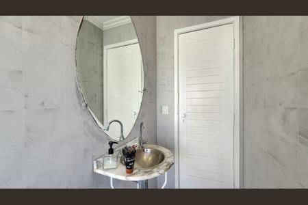 Apartamento para alugar com 295m², 3 quartos e 3 vagas Apartamento para alugar com 295m², 3 quartos e 3 vagasBanheiro Social