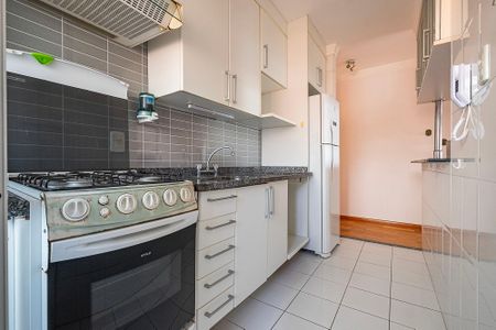 Apartamento para alugar com 68m², 2 quartos e 2 vagas Apartamento para alugar com 68m², 2 quartos e 2 vagasCozinha