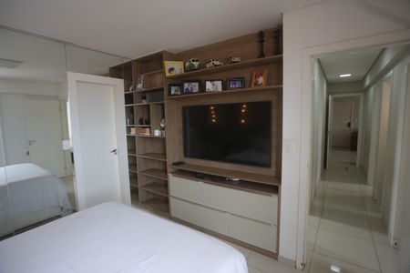 Apartamento à venda com 128m², 4 quartos e 3 vagasSuíte 2