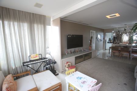 Apartamento à venda com 128m², 4 quartos e 3 vagasSala