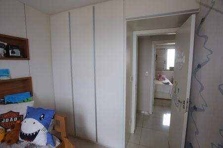 Apartamento à venda com 128m², 4 quartos e 3 vagasQuarto 2