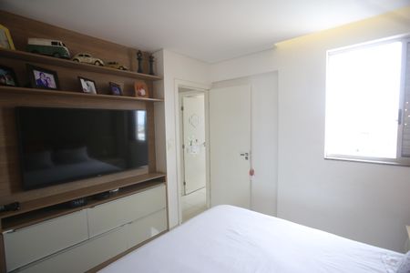 Apartamento à venda com 128m², 4 quartos e 3 vagasSuíte 2