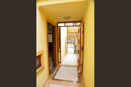 Casa à venda com 168m², 4 quartos e 4 vagas Casa à venda com 168m², 4 quartos e 4 vagasQuintal