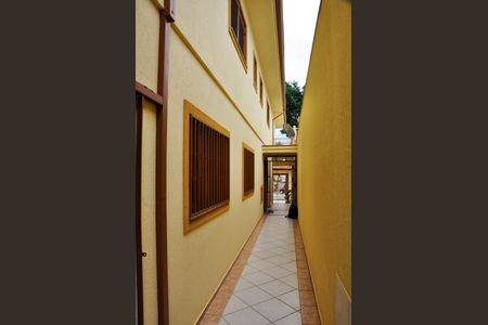 Casa à venda com 168m², 4 quartos e 4 vagas Casa à venda com 168m², 4 quartos e 4 vagasQuintal