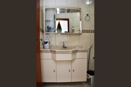 Casa à venda com 168m², 4 quartos e 4 vagas Casa à venda com 168m², 4 quartos e 4 vagasBanheiro da Suíte