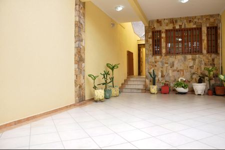 Casa à venda com 168m², 4 quartos e 4 vagas Casa à venda com 168m², 4 quartos e 4 vagasGaragem