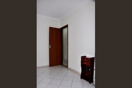 Casa à venda com 168m², 4 quartos e 4 vagas Casa à venda com 168m², 4 quartos e 4 vagasQuarto 2