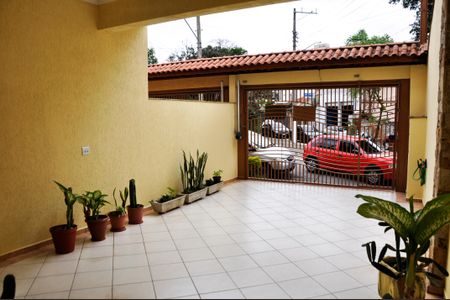 Casa à venda com 168m², 4 quartos e 4 vagas Casa à venda com 168m², 4 quartos e 4 vagasGaragem