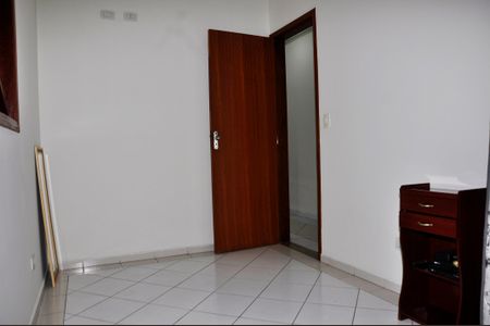 Casa à venda com 168m², 4 quartos e 4 vagas Casa à venda com 168m², 4 quartos e 4 vagasQuarto 2