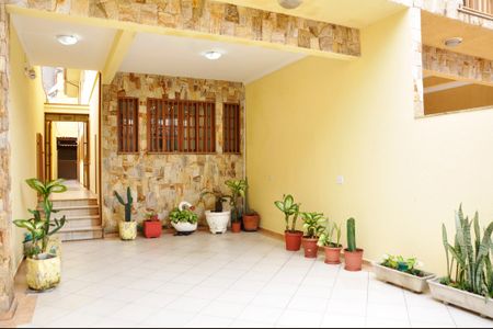 Casa à venda com 168m², 4 quartos e 4 vagas Casa à venda com 168m², 4 quartos e 4 vagasGaragem