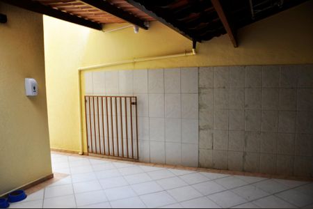 Casa à venda com 168m², 4 quartos e 4 vagas Casa à venda com 168m², 4 quartos e 4 vagasQuintal