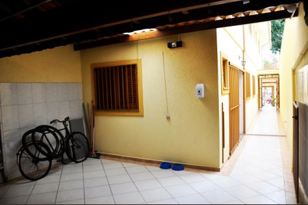 Casa à venda com 168m², 4 quartos e 4 vagas Casa à venda com 168m², 4 quartos e 4 vagasQuintal