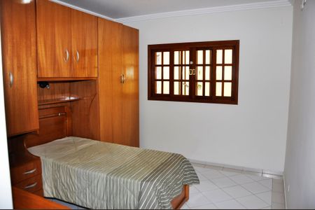 Casa à venda com 168m², 4 quartos e 4 vagas Casa à venda com 168m², 4 quartos e 4 vagasSuíte 2
