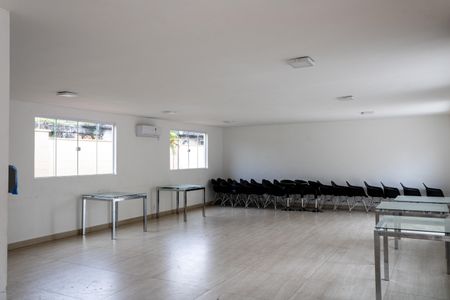 Apartamento para alugar com 32m², 2 quartos e 1 vagaÁrea comum - Salão de festas