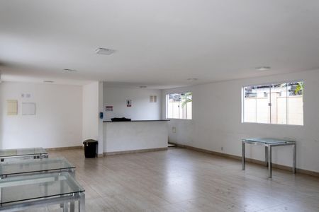 Apartamento para alugar com 32m², 2 quartos e 1 vagaÁrea comum - Salão de festas
