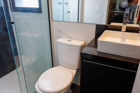 Apartamento à venda com 62m², 2 quartos e 2 vagas Apartamento à venda com 62m², 2 quartos e 2 vagasBanheiro da Suíte 2