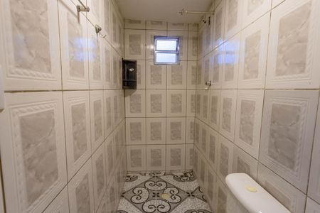 Banheiro de casa para alugar com 1 quarto, 50m² em Serraria, Diadema