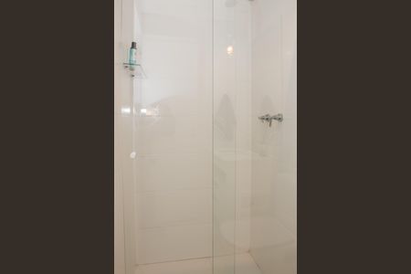 Apartamento à venda com 69m², 2 quartos e 3 vagas Apartamento à venda com 69m², 2 quartos e 3 vagasBanheiro Social