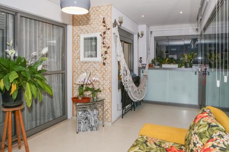 Apartamento à venda com 69m², 2 quartos e 3 vagas Apartamento à venda com 69m², 2 quartos e 3 vagasSacada