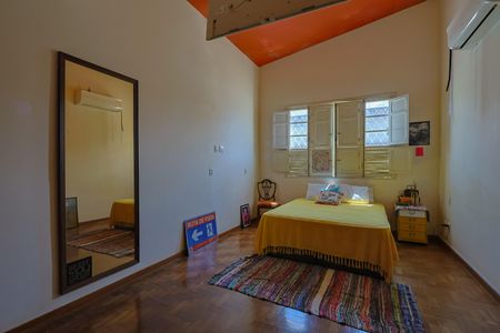 Casa à venda com 200m², 3 quartos e 2 vagasSuíte