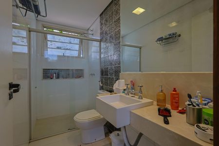 Casa à venda com 200m², 3 quartos e 2 vagasBanheiro