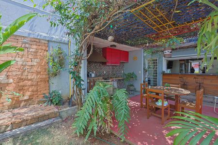 Casa à venda com 200m², 3 quartos e 2 vagasQuintal