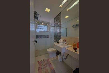 Casa à venda com 200m², 3 quartos e 2 vagasBanheiro