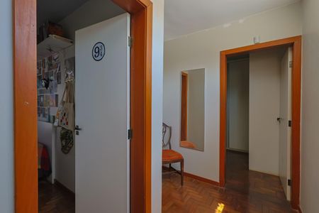 Casa à venda com 200m², 3 quartos e 2 vagasCorredor