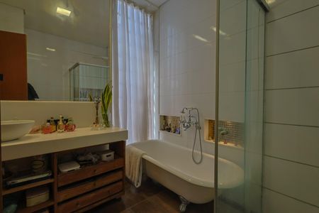 Casa à venda com 200m², 3 quartos e 2 vagasBanheiro da Suíte