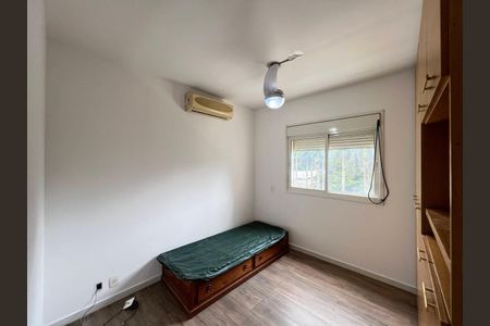 Apartamento à venda com 261m², 4 quartos e 4 vagas