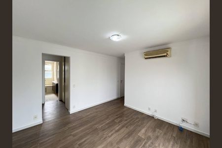 Apartamento à venda com 261m², 4 quartos e 4 vagas