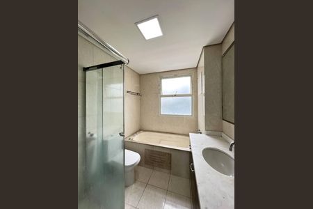 Apartamento à venda com 261m², 4 quartos e 4 vagas