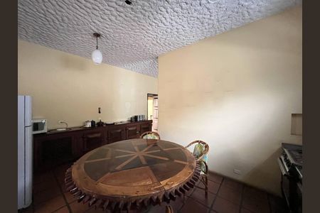 Casa à venda com 726m², 4 quartos e 8 vagas