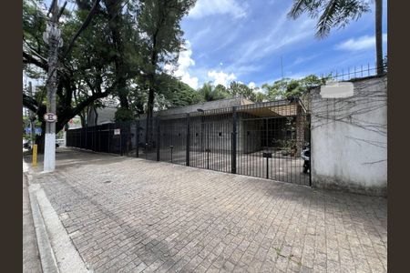 Casa à venda com 726m², 4 quartos e 8 vagas