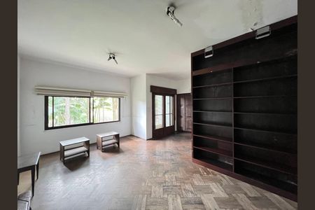 Casa à venda com 726m², 4 quartos e 8 vagas