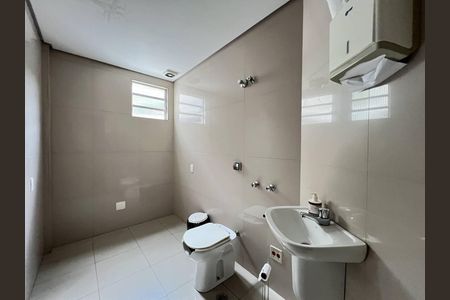 Casa à venda com 726m², 4 quartos e 8 vagas