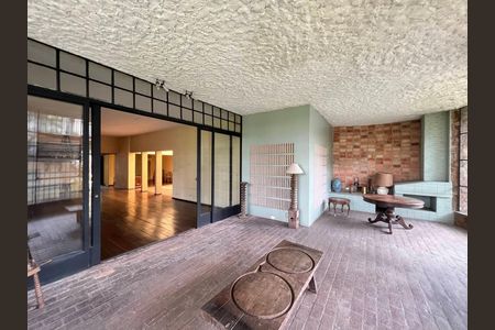 Casa à venda com 726m², 4 quartos e 8 vagas
