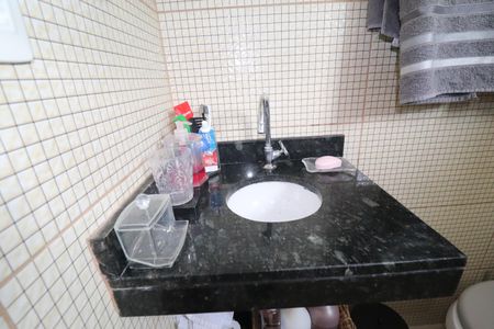 Apartamento à venda com 100m², 2 quartos e 1 vagaBanheiro da Suíte