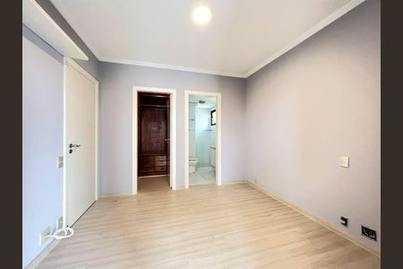Apartamento à venda com 156m², 3 quartos e 3 vagas