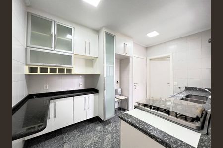 Apartamento à venda com 156m², 3 quartos e 3 vagas