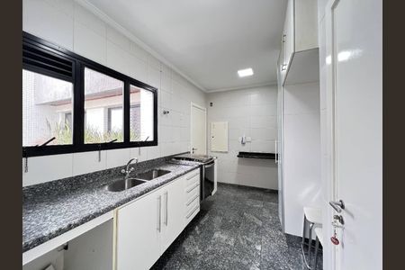 Apartamento à venda com 156m², 3 quartos e 3 vagas