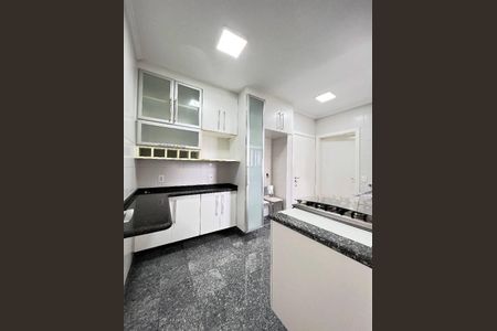 Apartamento à venda com 156m², 3 quartos e 3 vagas