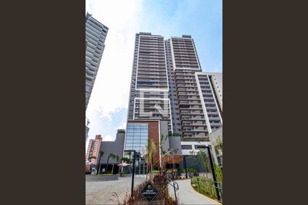 Apartamento à venda com 27m², 1 quarto e sem vaga Apartamento à venda com 27m², 1 quarto e sem vagaFachada e portaria