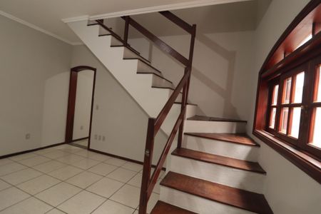 Casa à venda com 212m², 3 quartos e 2 vagas Casa à venda com 212m², 3 quartos e 2 vagasSala