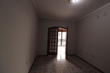 Casa à venda com 212m², 3 quartos e 2 vagas Casa à venda com 212m², 3 quartos e 2 vagasSuíte