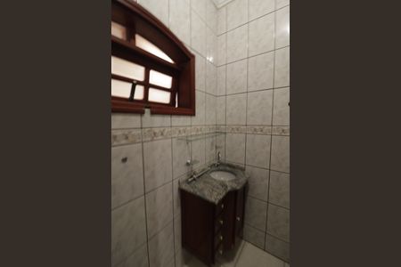 Casa à venda com 212m², 3 quartos e 2 vagas Casa à venda com 212m², 3 quartos e 2 vagasBanheiro