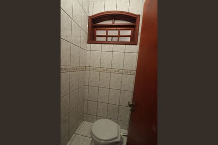 Casa à venda com 212m², 3 quartos e 2 vagas Casa à venda com 212m², 3 quartos e 2 vagasBanheiro