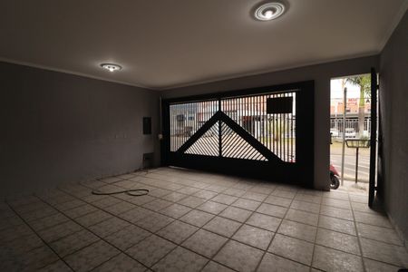 Casa à venda com 212m², 3 quartos e 2 vagas Casa à venda com 212m², 3 quartos e 2 vagasGaragem